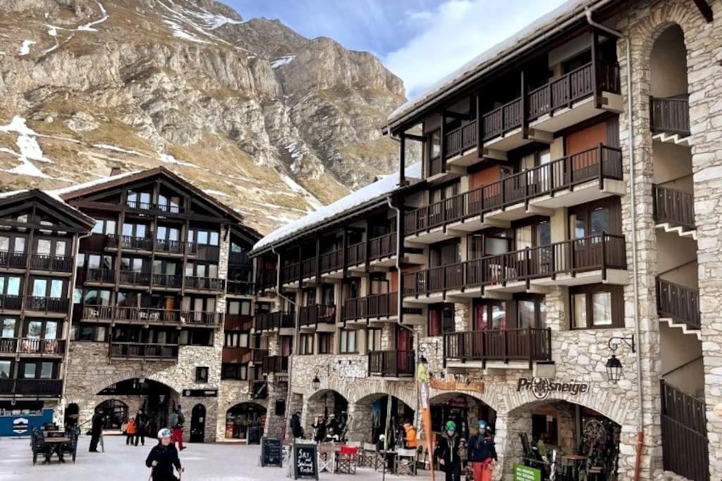 Central 3 Bedroom Chalet With Balcony Val d'Isere Bagian luar foto